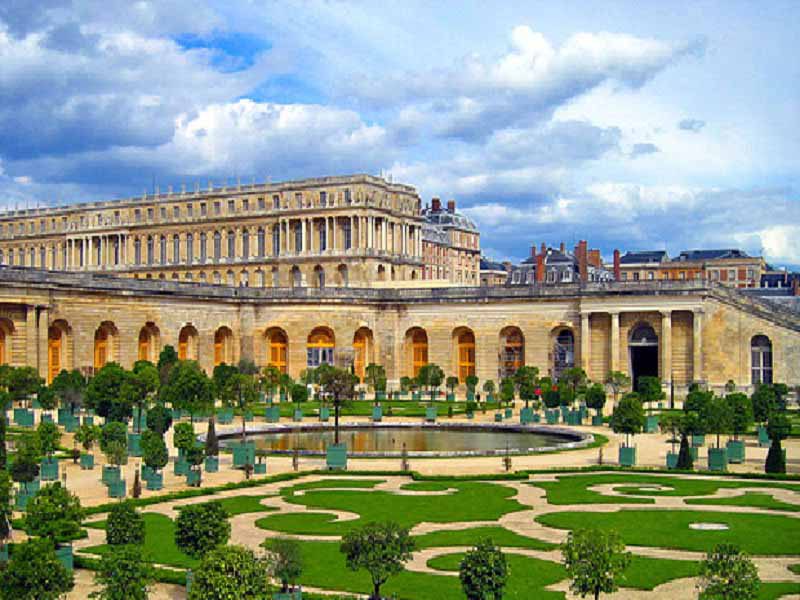 Thiết kế lâu đài Versailles - Pháp